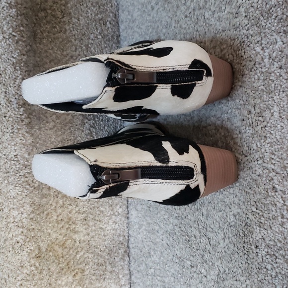 Bessie cow print bootie corkys NIB Cowhide Womens 6,7,8,9 And 10 - Picture 4 of 7